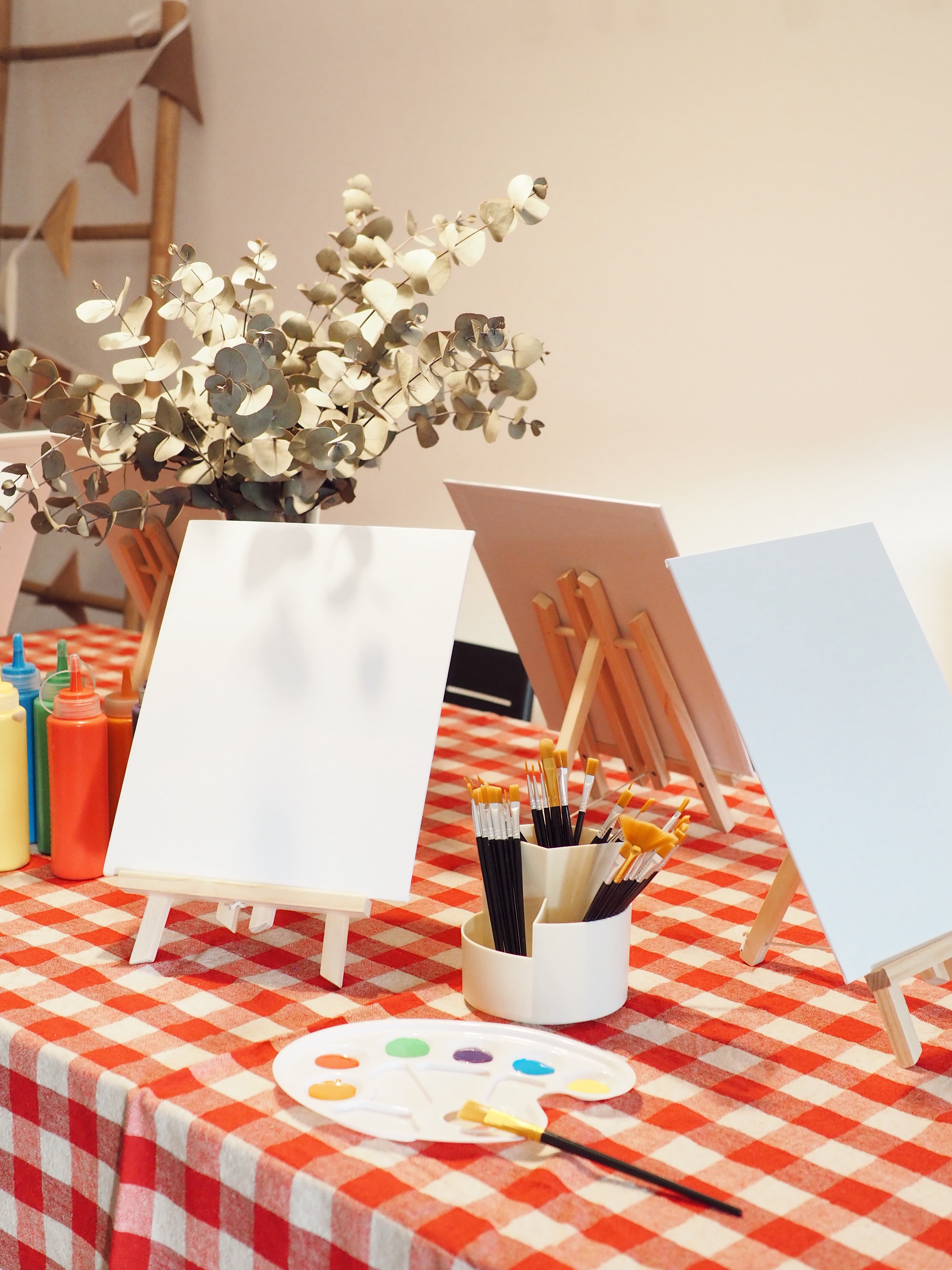 Boletes i fils per crear polseres personalitzades