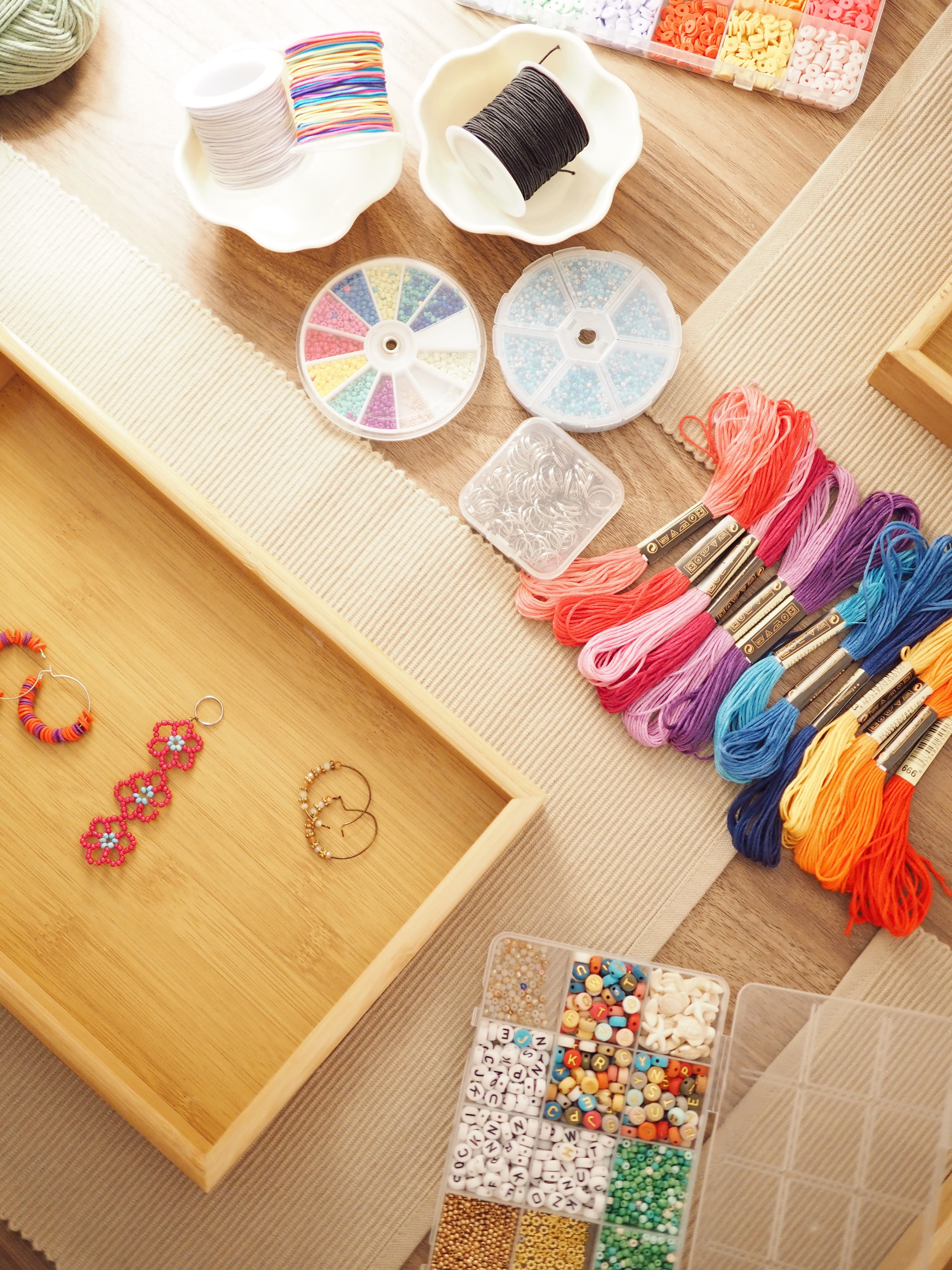 Materials per crear polseres i accessoris